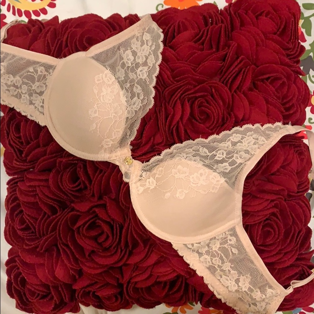 Natori “Cherry Blossom” Convertible Bra-LIKE NEW!